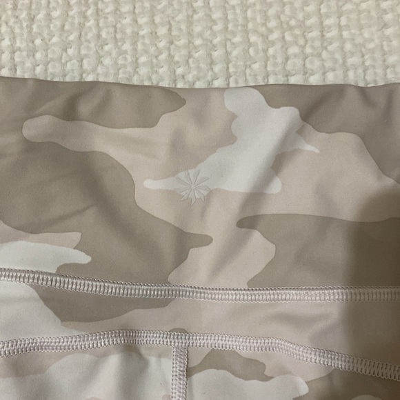 Athleta leggings - Picture 3 of 4